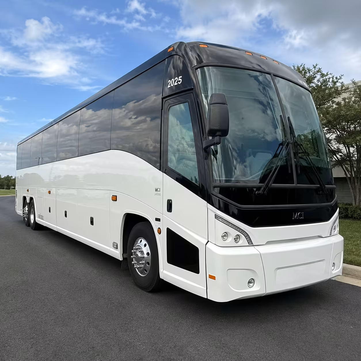 tracy airport charter bus rentals to smf oak sfo and sjc