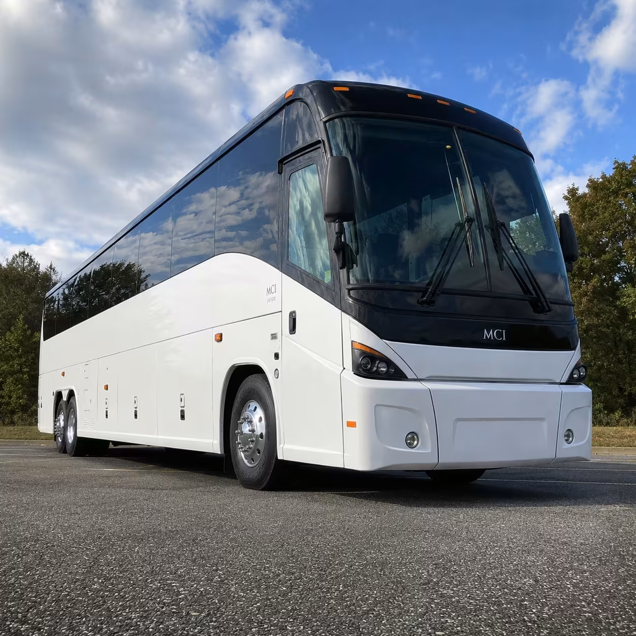tracy employee shuttle buses for warehouses and worksites